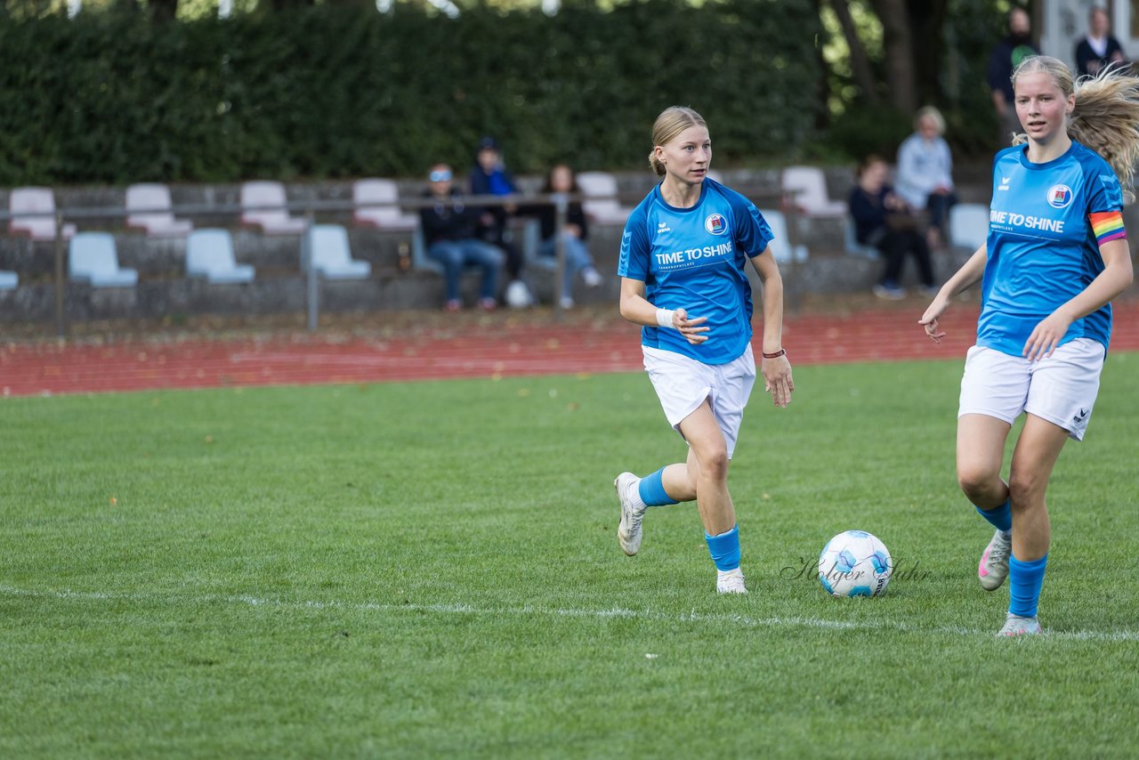 Bild 208 - wBJ VfL Pinneberg - Germania Schnelsen : Ergebnis: 15:1